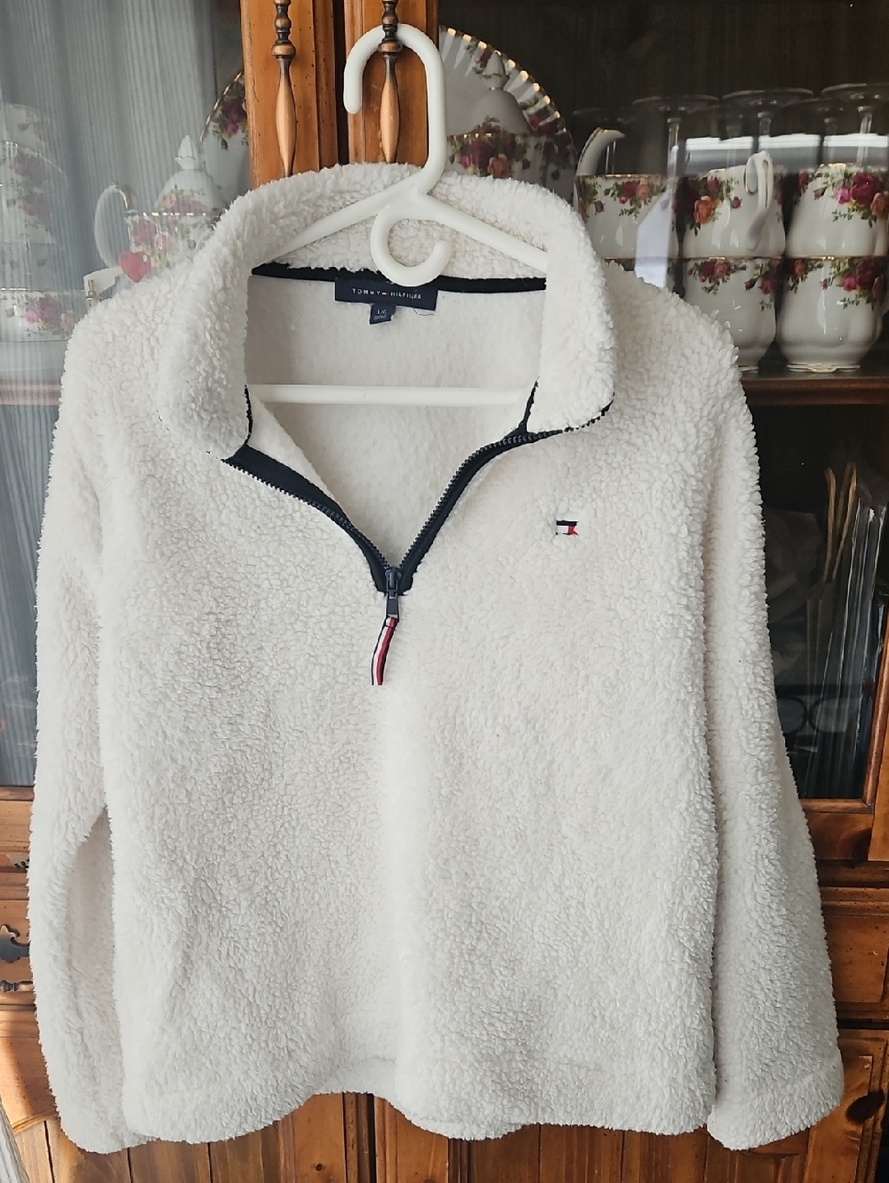 Tommy Hilfiger Women's Cream Sherpa Half‑Zip Jacket with Navy Trim